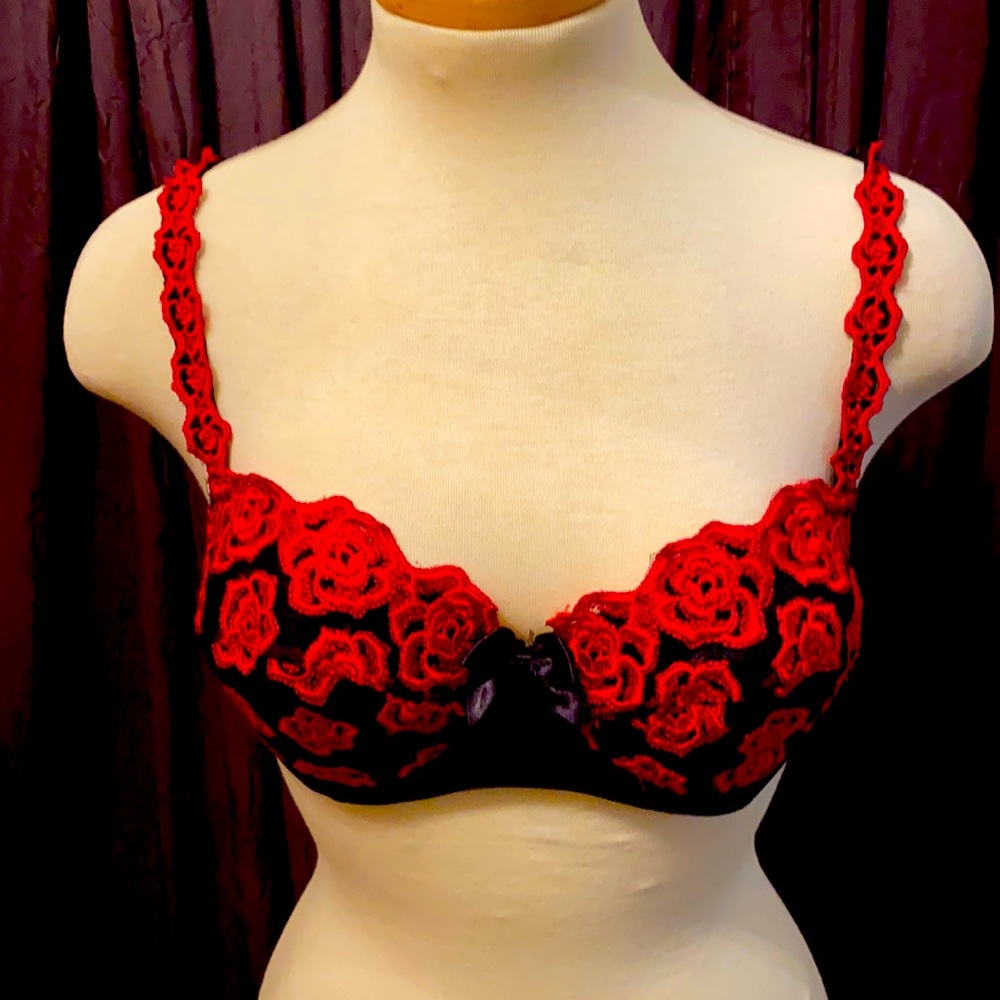 Vintage Victoria’s Secret bra